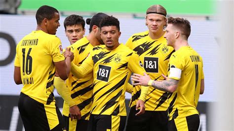 Der fc bayern trifft zum saisonauftakt auf borussia mönchengladbach (13. BVB: Trikot Saison 2021/22 geleakt - Dortmund bald mit ...