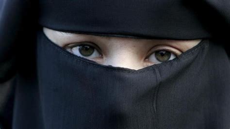 Kiel All Elle Venait Aux Cours En Niqab Luniversité Linterdit Les Verts Soutiennent L