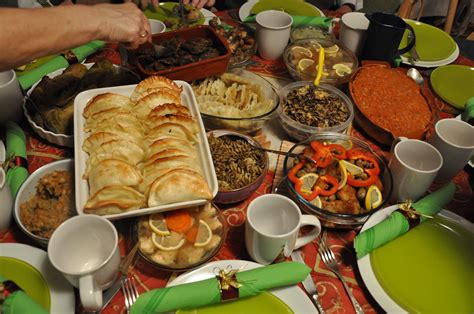 Like many italian traditions, the origin and rules are debated. Polish Traditional Christmas Eve Dinner : A Polish ...