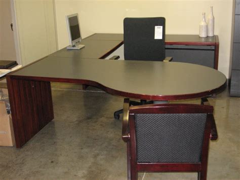 Used Office Desks Kimball U Group Wwood Trim At Furniture Finders