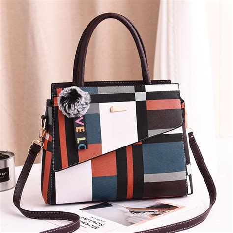 Check spelling or type a new query. women handbags , famous brands women bags, purse messenger ...