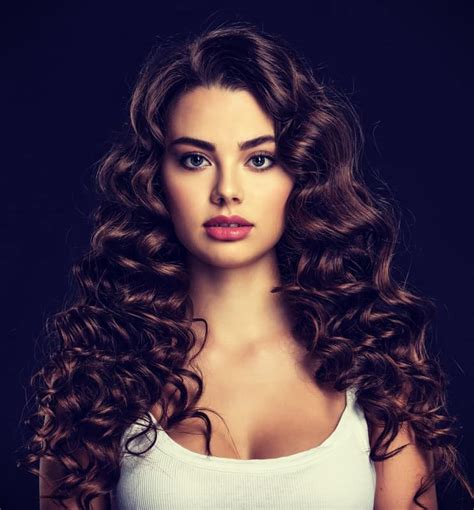 35 glamorous layered curly hair ideas for 2023