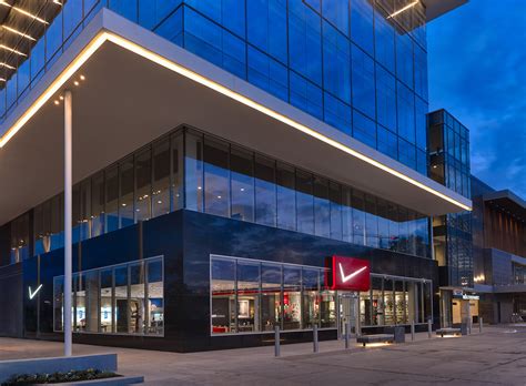 Verizon's Newest Destination Store Opens In Houston