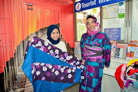 Japanese Style Hijabs A Perfect Match For Kyoto Kimono Wearers The