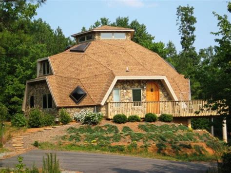 5 Great Reasons To Build A Geodesic Dome Home Geodesic Dome Homes