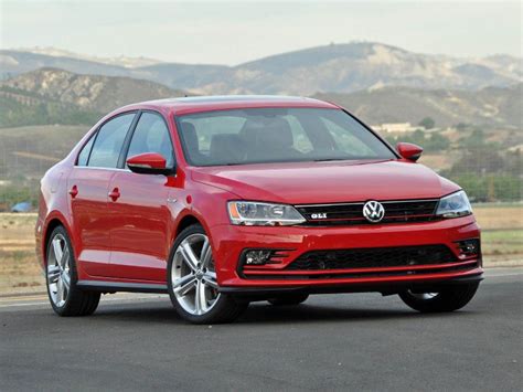 Compare the 2016 volkswagen jetta against the competition. 2016 Volkswagen Jetta GLI Review | Autobytel.com