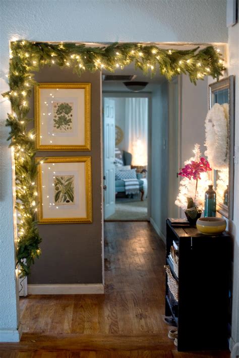Keep in mind that decorating the perfect bedroom is an art and not everybody can be truly good at it! Domestic Fashionista: Christmas Decorated Bedroom and Bathroom