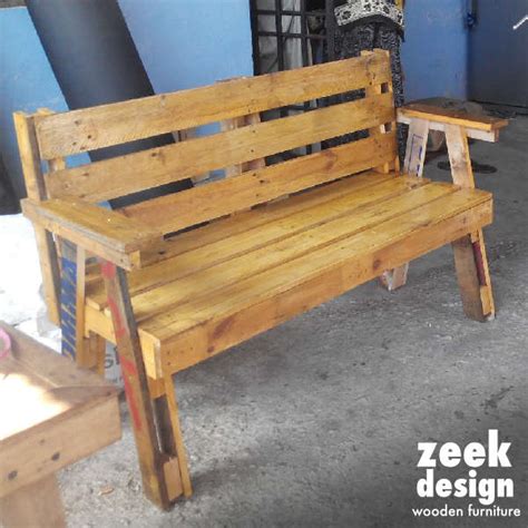 Cara membuat meja kayu palet ini cukup sederhana, perkakas yang. Kerusi Pallet Kayu | Desainrumahid.com