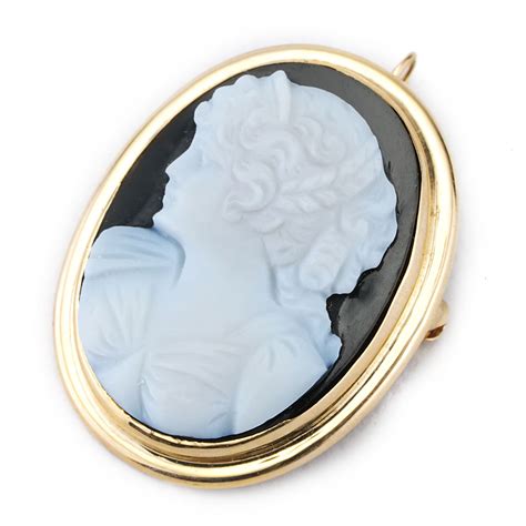 Antique Onyx Cameo Pin In Yellow Gold New York Jewelers Chicago
