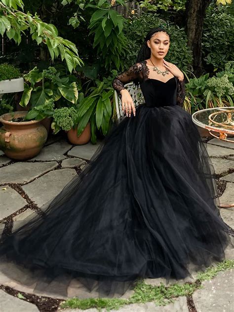 Gothic Black Wedding Dresses A Line Long Sleeves Lace With Train Bridal