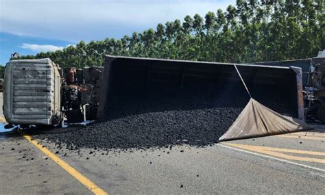 Watch Coal Trucks Collide On N2 Near Empangeni Zululand Observer