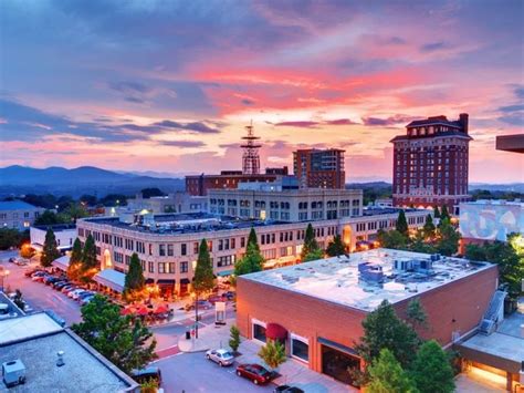 11 Charming Small Towns In North Carolina Perfect For A Weekend Getaway