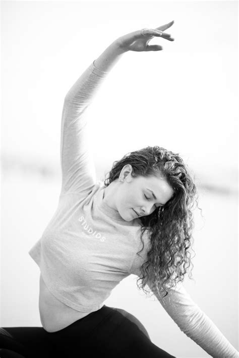 Yoga Photoshoot By The Seaside Photography By Britt James From In The Flow Photography Yoga