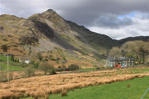 Cwm Croesor And Cnicht In April Roger Davies Cc By Sa Geograph