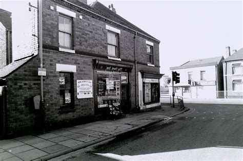 Look Nuneaton Shops Of The Past Coventrylive