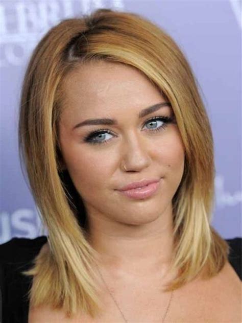 I guess you can never go wrong with a beach blonde and fringe combo. 20 Best Miley Cyrus Haircuts and Hairstyles