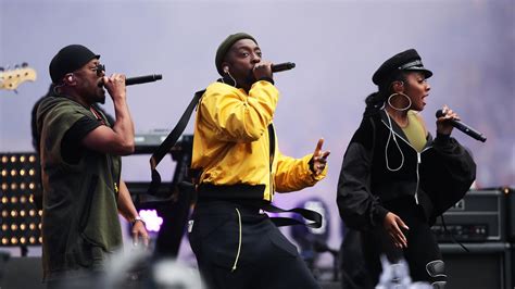 Take a seat and watch afl grand final events 2018 pre game. Black Eyed Peas, Jimmy Barnes: AFL Grand Final 2018 show ...