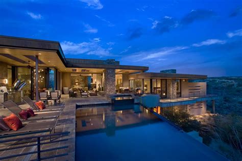 Inside A Scottsdale Home With Sweeping Views Of Mountains