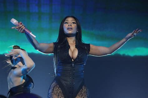 3 Ways Nicki Minaj Made History On The Hot 100 With ‘trollz’