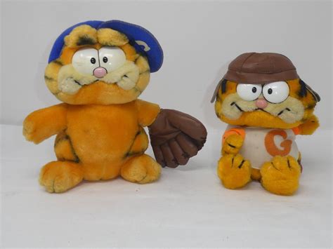 売り切れ必至 2 VINTAGE 1981 GARFIELD PLUSH TOYS DAKIN BASEBALL FUN FARM