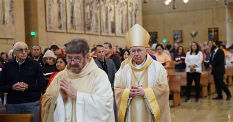 Nearly 2000 Attend La Mass In Response To Dodgers Honoring Sisters