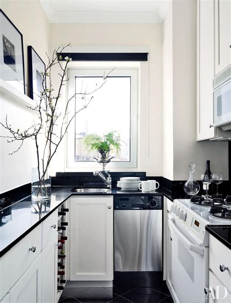 25 Black Countertops To Inspire Your Kitchen Renovation Galley