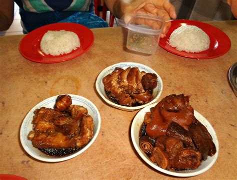 One of the renowned authentic bak kut teh restaurants in klang, usually running out of stocks by 10:00 in the morning. Klang Bak Kut Teh from Mo Sang Kor, Berkeley Garden ...