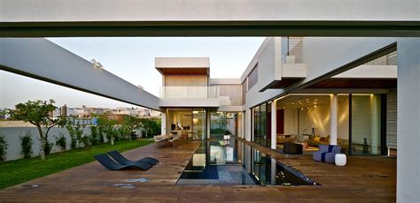 The contemporary design style is best. Modern Luxury Villas Designed By Gal Marom Architects ...