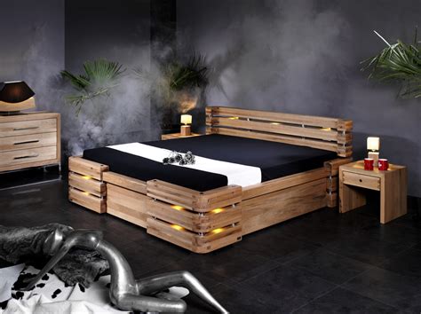 Holzbetten massivholz.ch | holzbett manuell gefertigt aus stabilem kiefernholz. Bett Montana Sumpfeiche - Sprenger Möbel