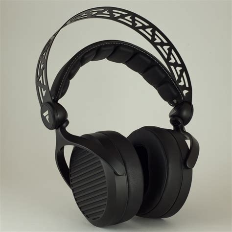 Tidal Force Premieres The Wave 5 Planar Magnetic Headphones At The