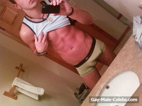 Murray Swanby Leaked Nude Selfie Photos Gay Male Celebs
