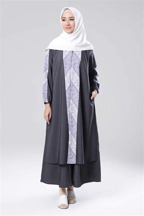 Gamis batik juga bisa kamu jadikan pilihan gamis lebaran loh, mau tau inspirasinya baca artikel yang telah bergaya.id. √ 30+ Model Gamis Batik (MODERN, KOMBINASI, BROKAT, PESTA)