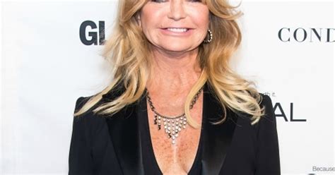 photos sexy at 69 goldie hawn bares daring cleavage for glamour — best pics national enquirer