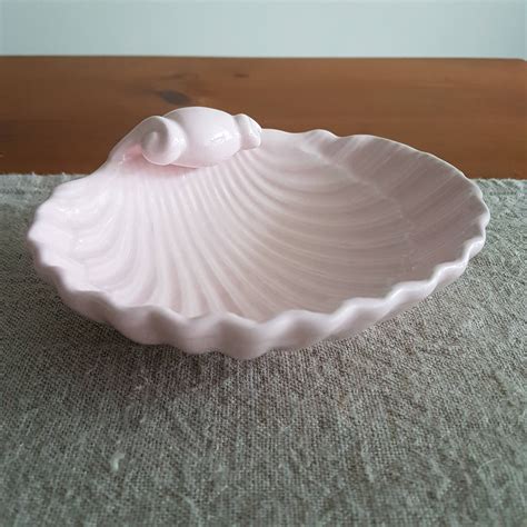 Beautiful Rose Pink Seashell Soap Dish Bowl Trinket Dish Beach