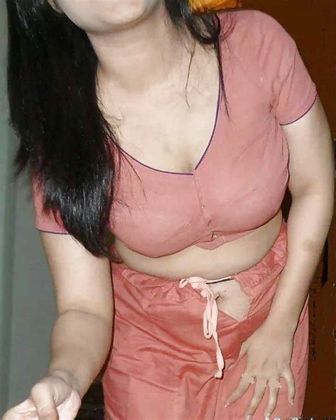 Tamil Actress In Red Saree