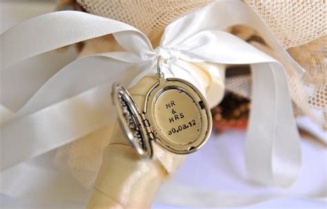 Available in a variety of colors to match whatever the bride wears on the wedding night. Gifts for Bride from Groom: 15 Wedding Gift Ideas for the ...