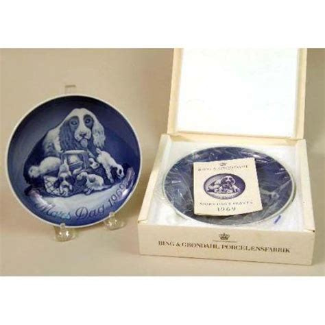 Two Boxed Bing And Grondahl 1969 Mother`s Day Plates