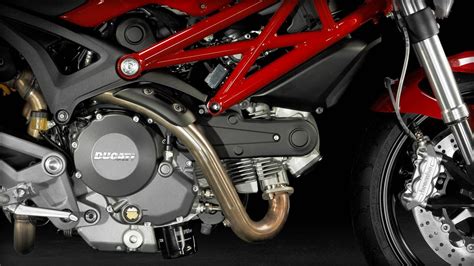 Also view monster 1200 interior images, specs, features, expert reviews, news, videos it would be unfair to give a verdict here as ducati monster 1200 has been discontinued and is not available for sale in the market. Ducati Monster 795 Price, Mileage, Review - Ducati Bikes