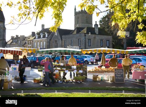An autumn farmers market in the Cotswold town of Stow on the Wold Stock