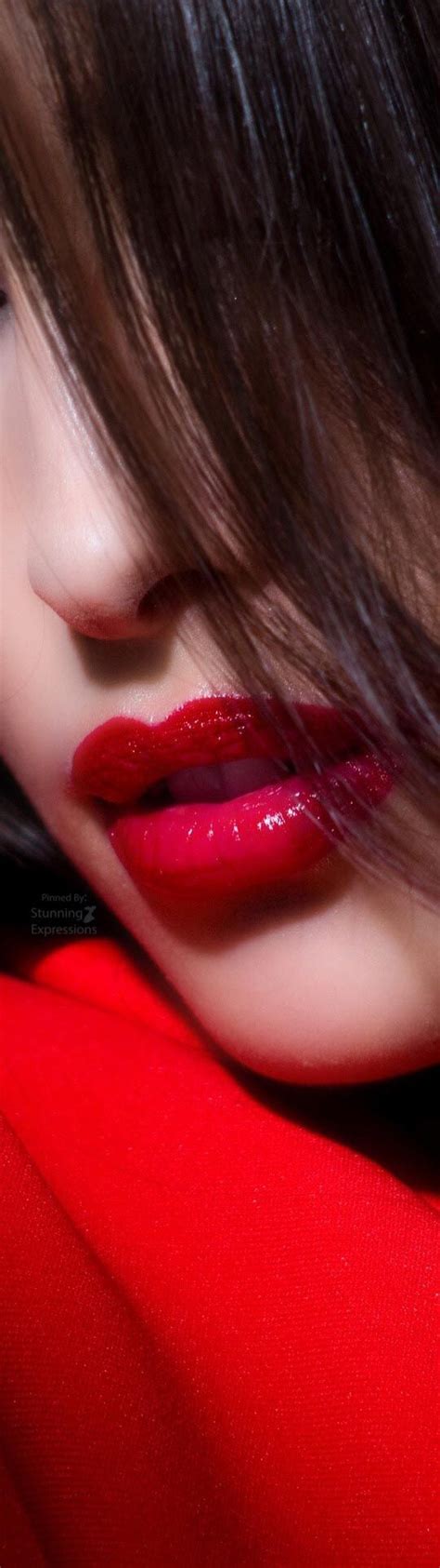 pin on perfect red lips