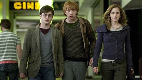 Harry Potter And The Deathly Hallows Part 1 Emma Watson Rupert Grint