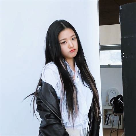 Pin Oleh Yaongi Di Giant Maknae Wonyoung Di 2020 Selebritas Gadis Korea