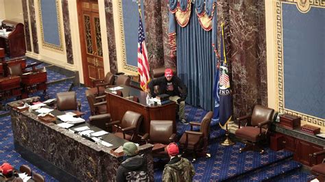 Photos Dc In Chaos After Mob Storms Us Capitol