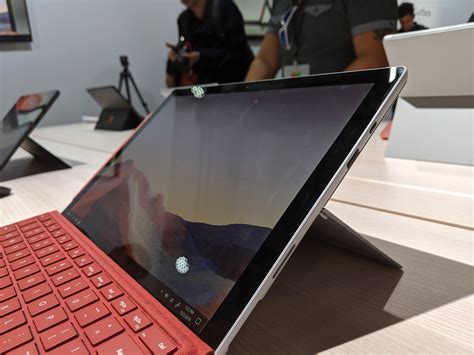 Hands On With The Microsoft Surface Pro Ice Lake Looks Promising Good Gear Guide