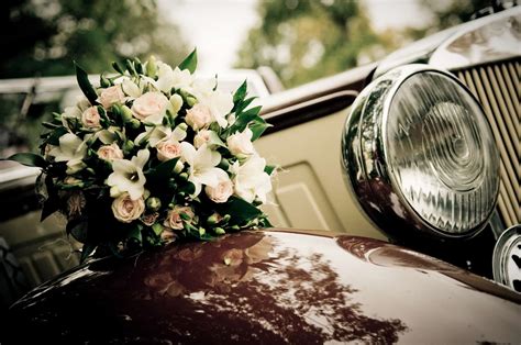 Flower experts for 40 years! Depositphotos_11187078_l-2015 - Pughs Wedding Flowers
