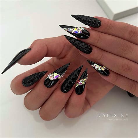 50 Fearless Stiletto Nails To Go Outside Your Box Hairstylery