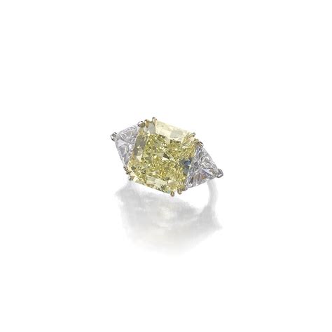 413 Fancy Intense Yellow Diamond Ring