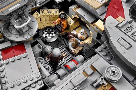This Huge Millennium Falcon Is The Biggest Lego Set Ever