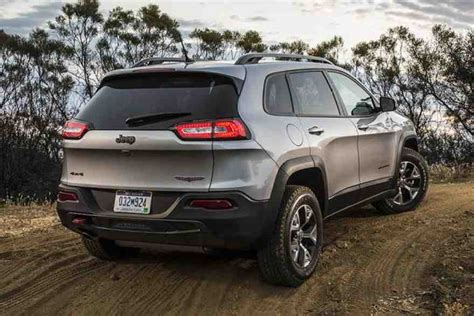 2015 Jeep Cherokee Vs 2015 Jeep Renegade Whats The Difference