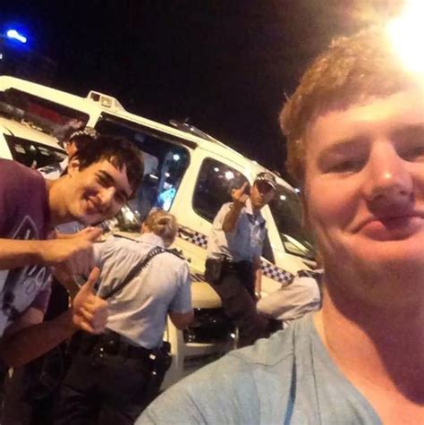 30 Of The Most Epic Selfie Fails That Will Make You Laugh And Cringe Small Joys